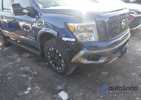 2017 Nissan Titan Platinum Reserve/Pro-4X/S/Sl/Sv z USA, uszkodzony, nr VIN 1N6AA1E54HN526087